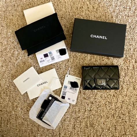 poshmark chanel card holder